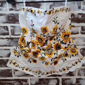 White House Black Market Size 6 Top Sunflower White Yellow Sleeveless